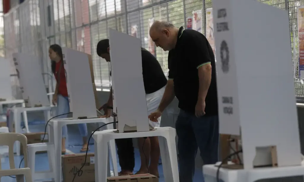 Abstenção no Paraná será recorde nas Eleições 2026? Já foi há quatro anos